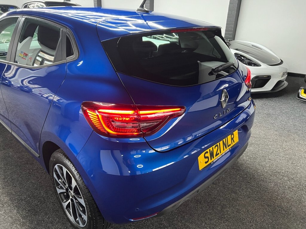 Used Renault Clio 2021 for sale - 77792407: Photo 9