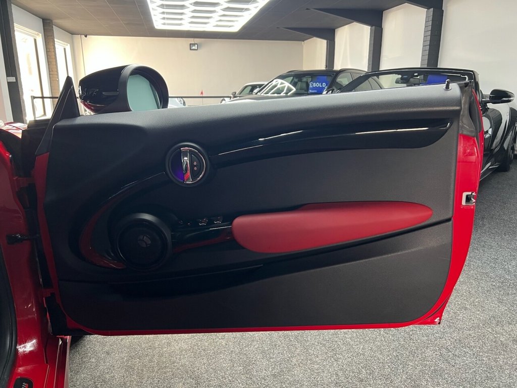 Used MINI Convertible 2019 for sale - 77547069: Photo 31