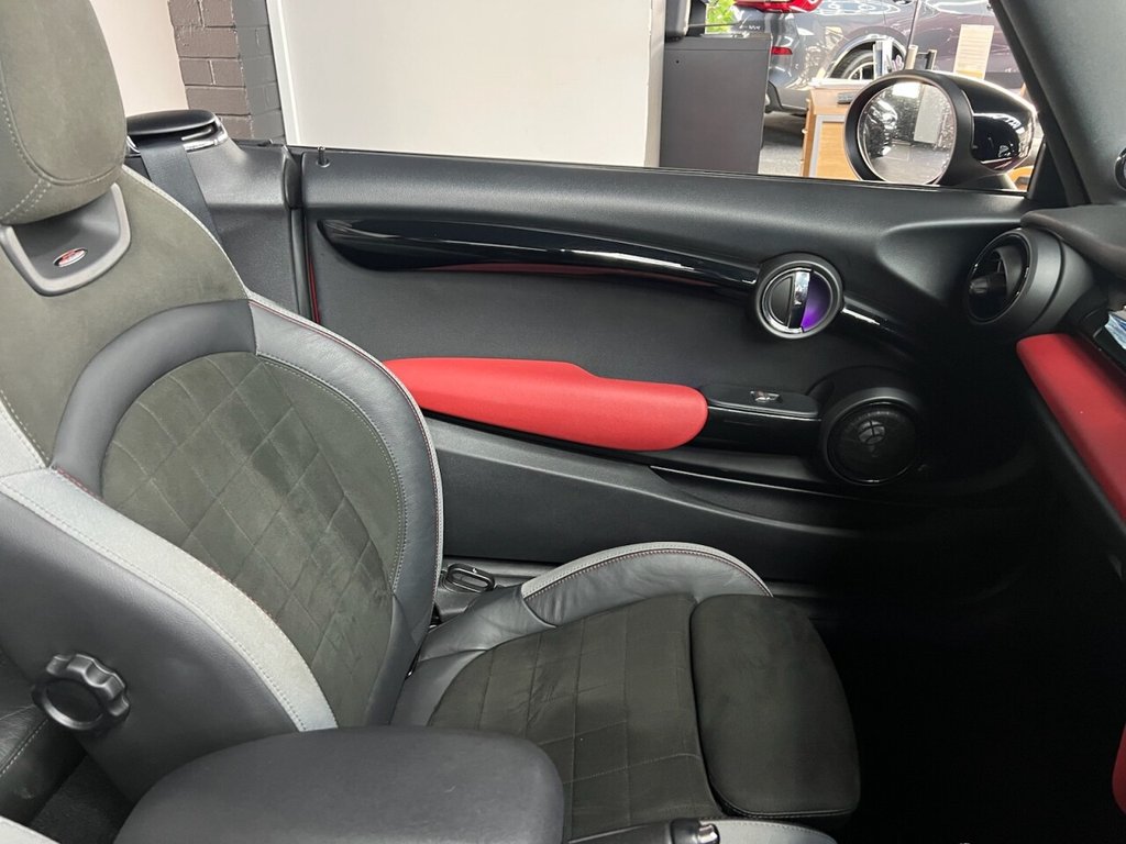 Used MINI Convertible 2019 for sale - 77547069: Photo 33