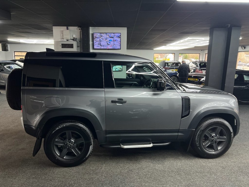 Used Land Rover Defender 2021 for sale - 77583415: Photo 14
