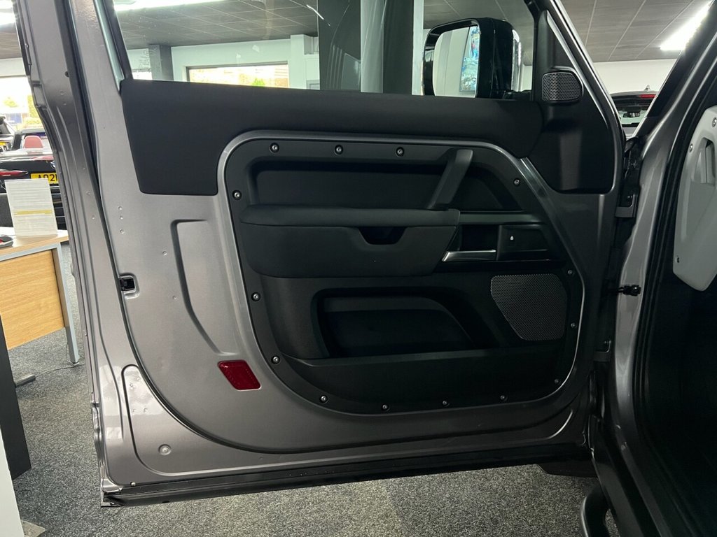 Used Land Rover Defender 2021 for sale - 77583415: Photo 24