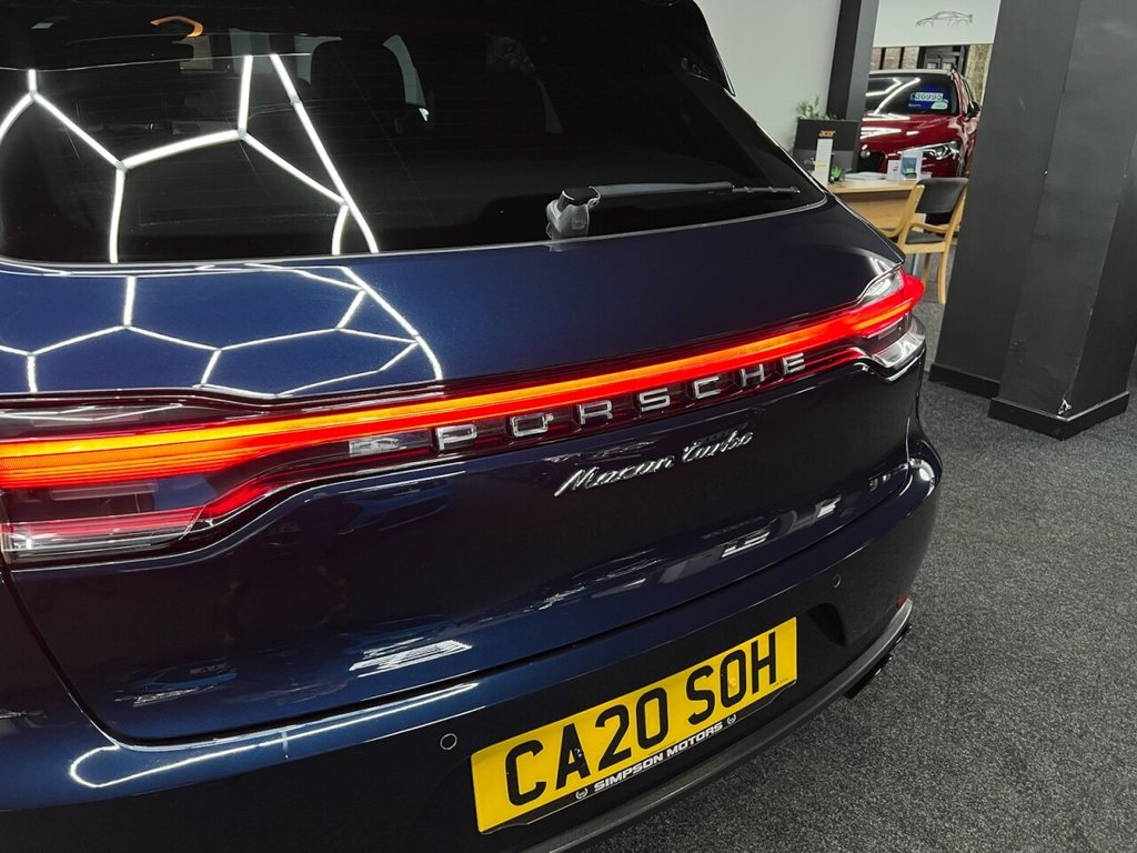 Used Porsche Macan 2020 for sale - 77369756: Photo 10