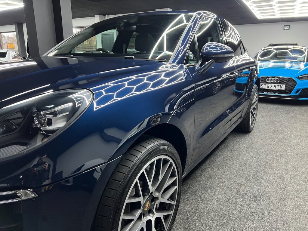 Used Porsche Macan 2020 for sale - 77369756: Photo 26