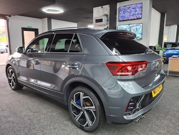 Used Volkswagen T-Roc 2023 for sale - 76582784: Photo