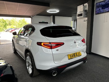 Used Alfa Romeo Stelvio 2018 for sale - 75347551: Photo