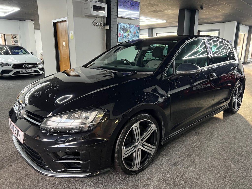 Used Volkswagen Golf 2017 for sale - 77172156: Photo 2