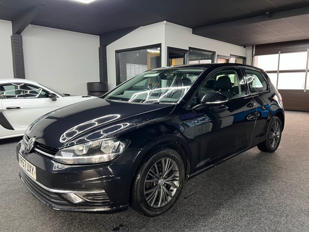 Used Volkswagen Golf 2017 for sale - 77499405: Photo 2