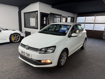 Used Volkswagen Polo 2015 for sale - 76642346: Photo