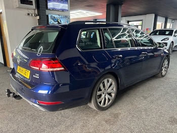 Used Volkswagen Golf 2018 for sale - 78780840: Photo
