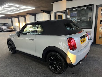 Used MINI Convertible 2019 for sale - 77302357: Photo
