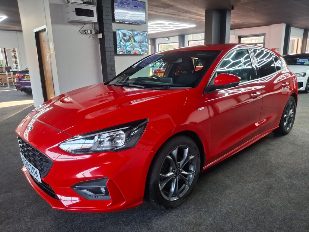 Used Ford Focus 2021 for sale - 76784240: Photo 2