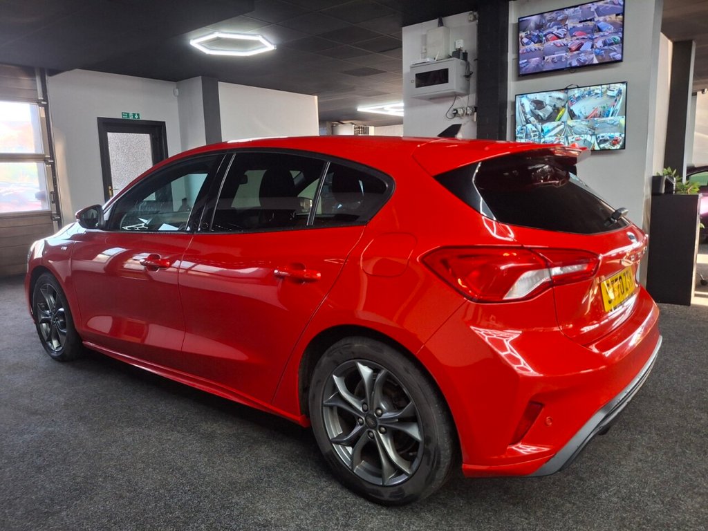 Used Ford Focus 2021 for sale - 76784240: Photo 3