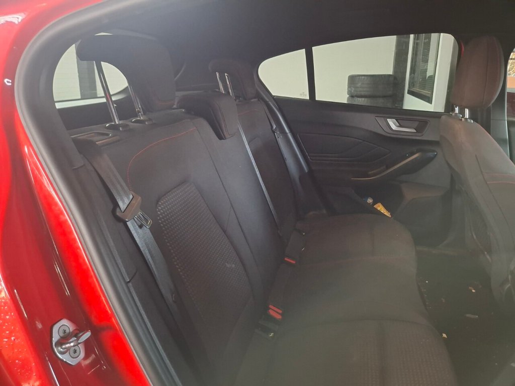 Used Ford Focus 2021 for sale - 76784240: Photo 8