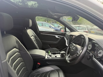Used Volkswagen Touareg 2019 for sale - 79470542: Photo