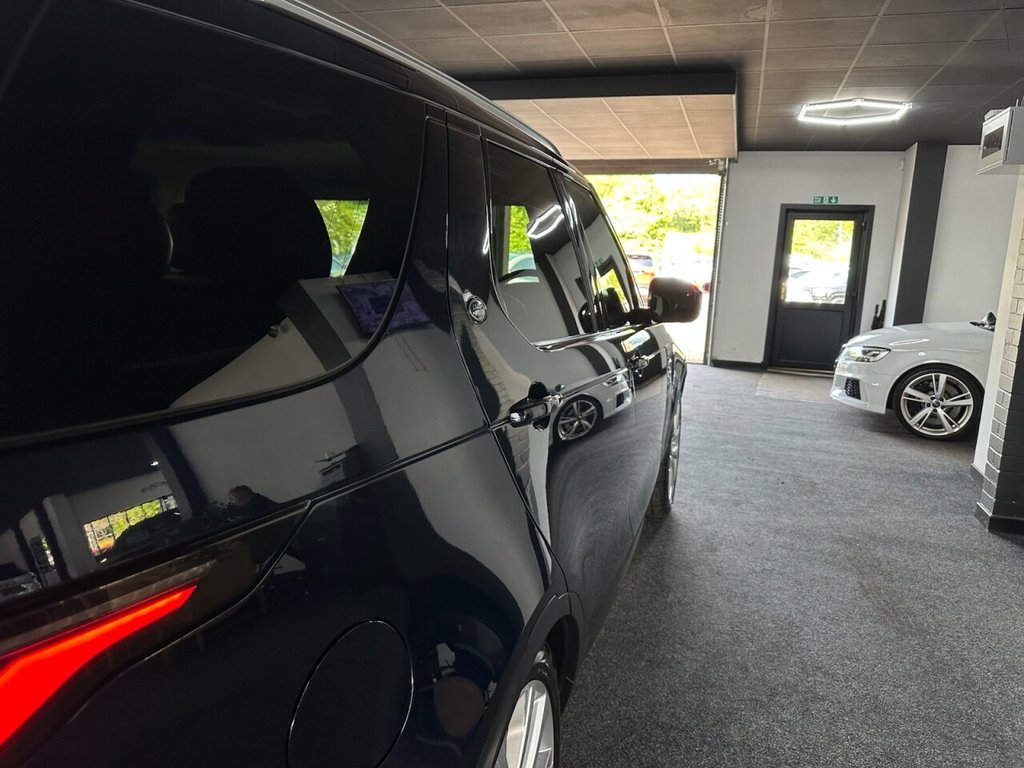 Used Land Rover Discovery 2021 for sale - 76376241: Photo 11