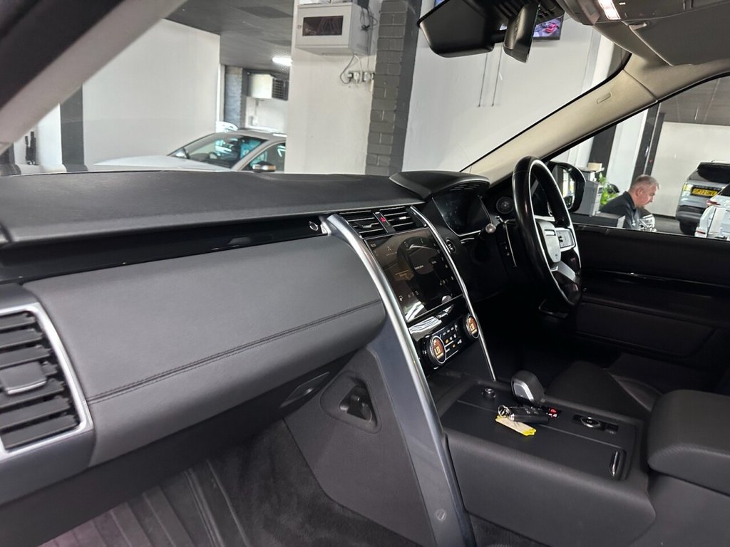 Used Land Rover Discovery 2021 for sale - 76376241: Photo 31