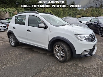 2017 (66) - 1.5 dCi Laureate Hatchback 5dr Diesel Manual Euro 6 (s/s) (90 ps)