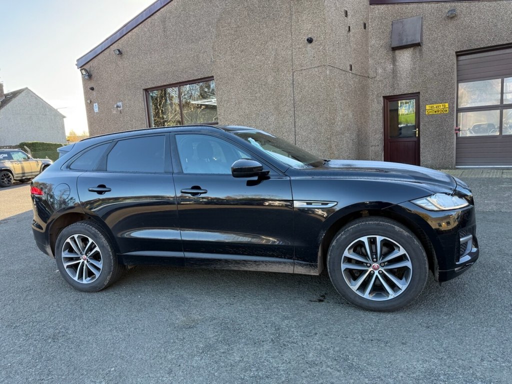 Used Jaguar F-Pace 2016 for sale - 76617414: Photo 2