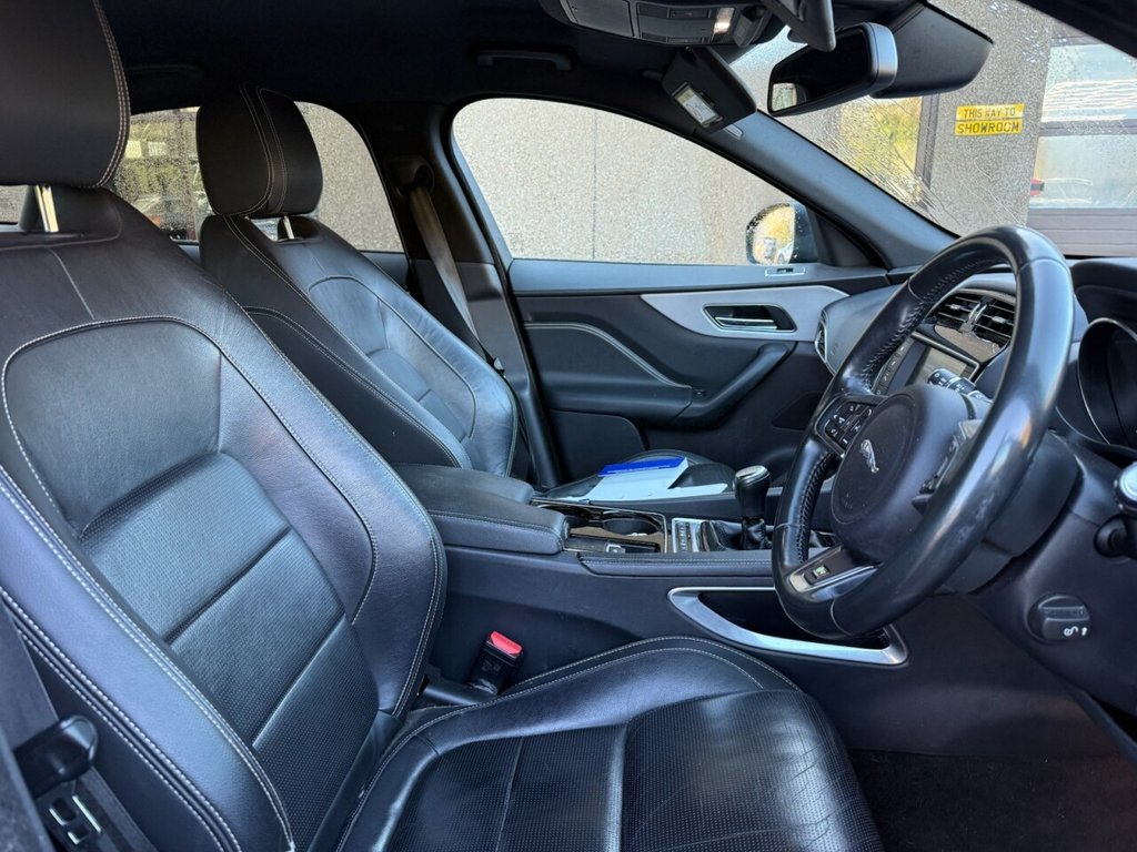 Used Jaguar F-Pace 2016 for sale - 76617414: Photo 4