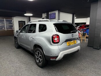 Used Dacia Duster 2021 for sale - 76470594: Photo