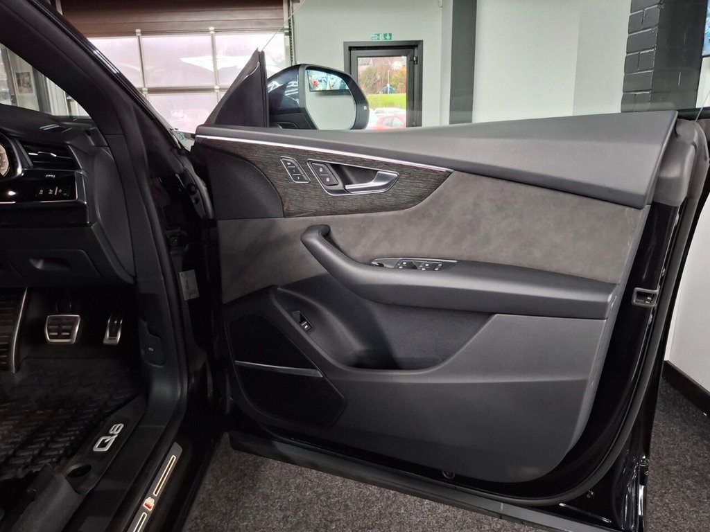 Used Audi Q8 2021 for sale - 76768806: Photo 30