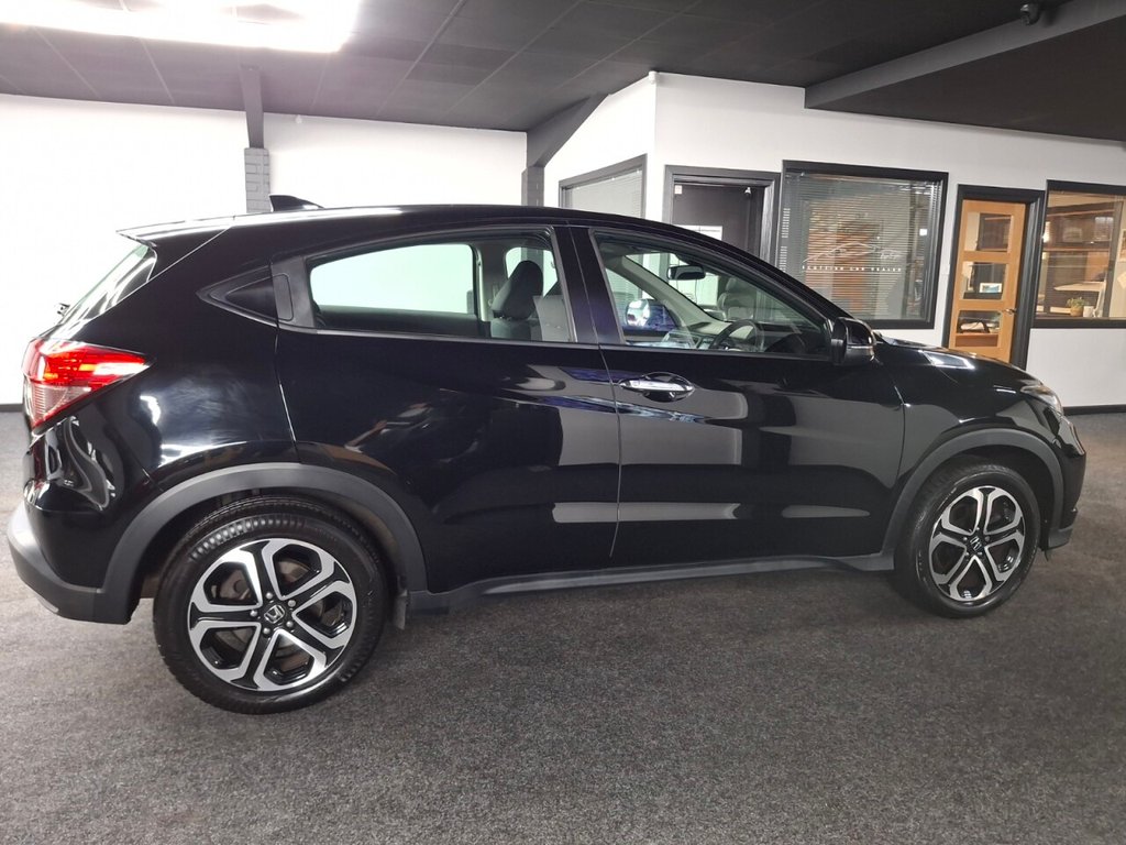 Used Honda HR-V 2018 for sale - 76768419: Photo 13