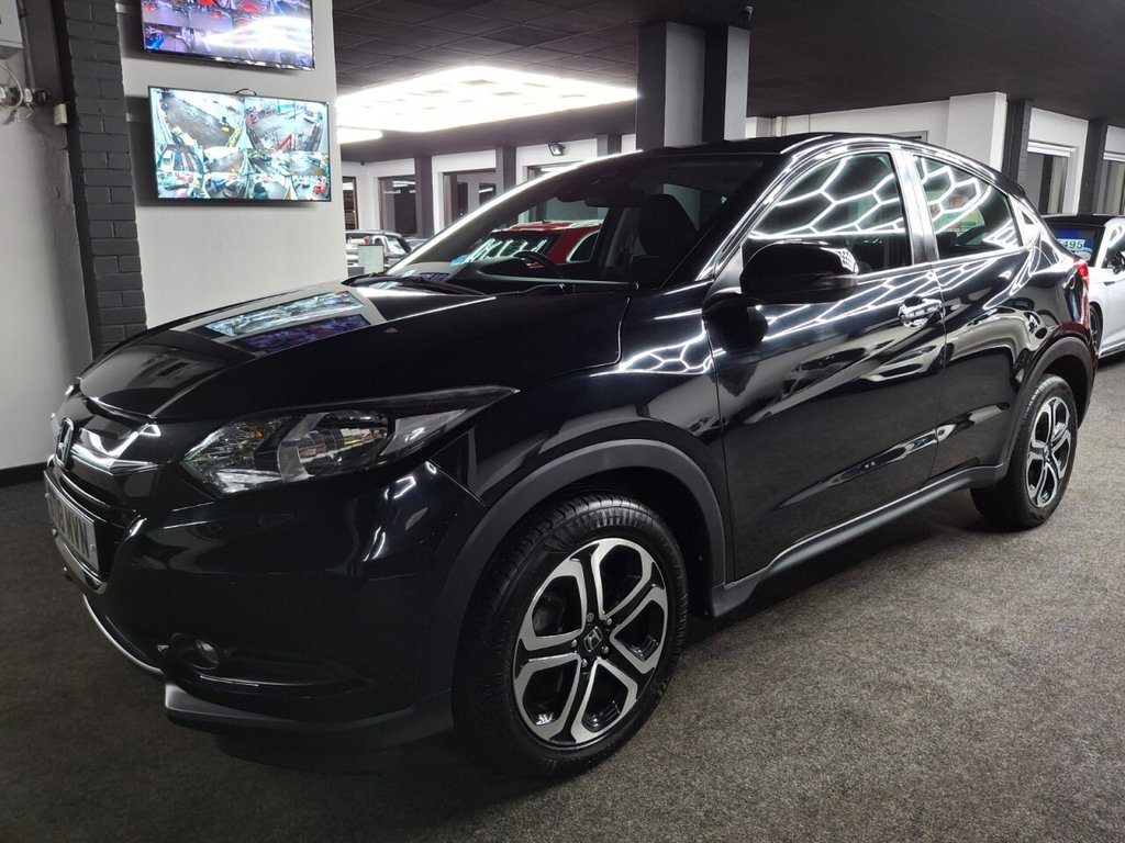 Used Honda HR-V 2018 for sale - 76768419: Photo 2