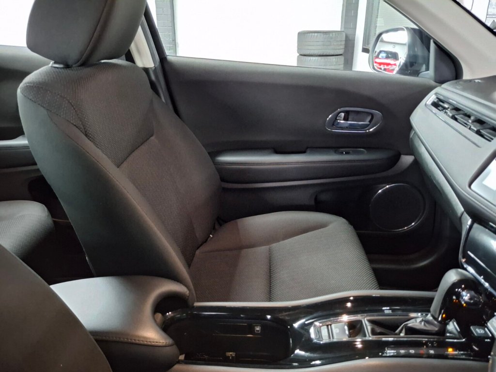 Used Honda HR-V 2018 for sale - 76768419: Photo 32