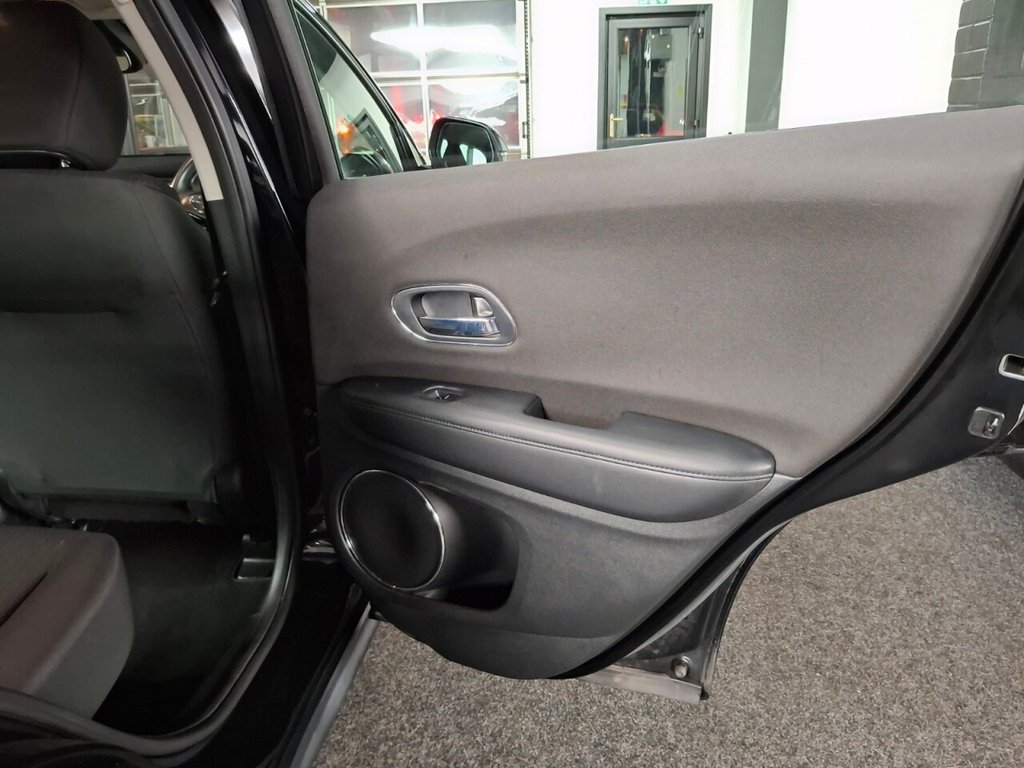 Used Honda HR-V 2018 for sale - 76768419: Photo 37