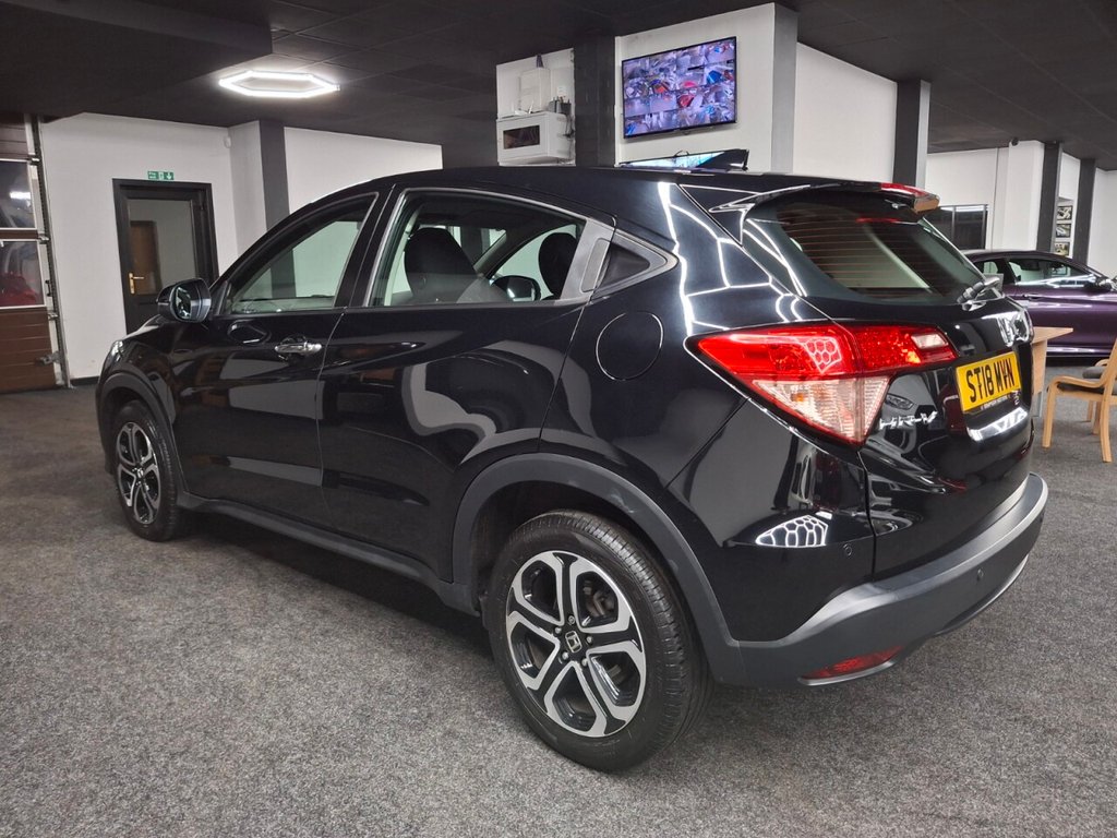 Used Honda HR-V 2018 for sale - 76768419: Photo 4