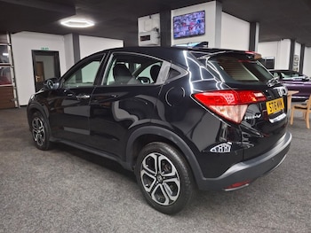 Used Honda HR-V 2018 for sale - 76768419: Photo