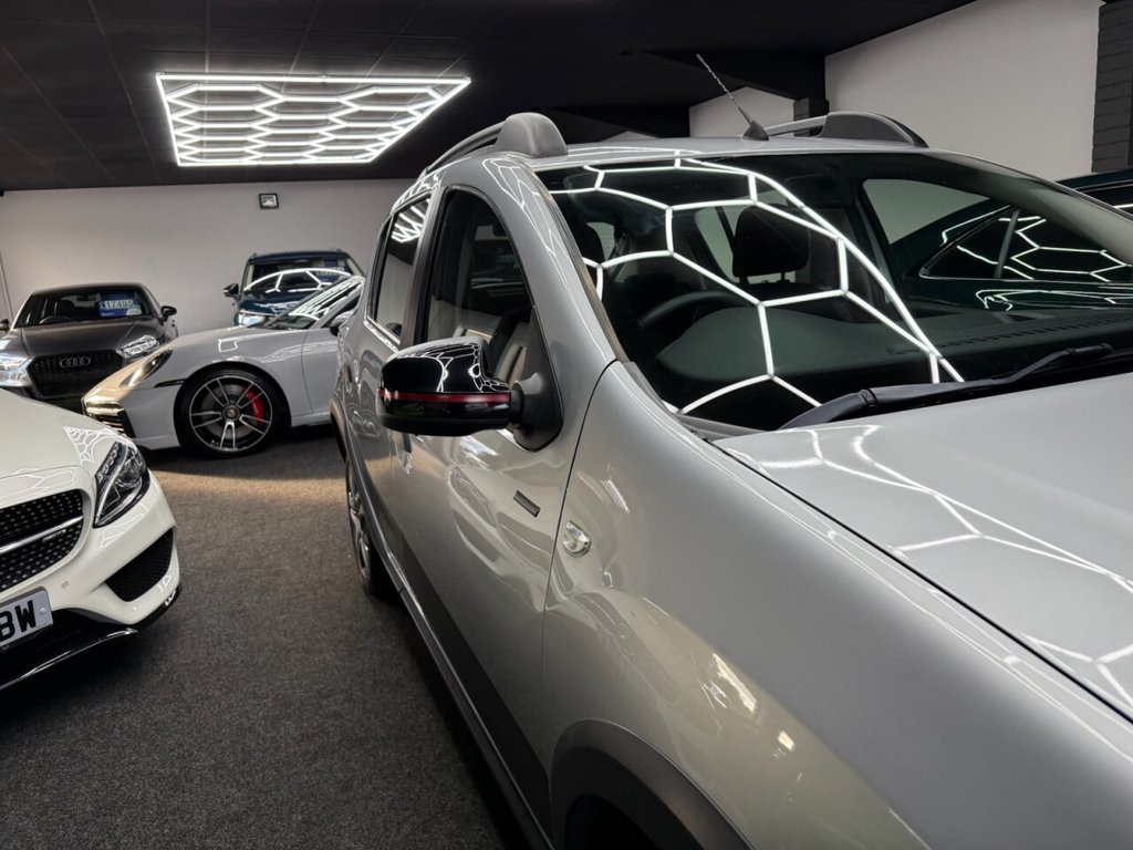 Used Dacia Sandero Stepway 2019 for sale - 76985721: Photo 17