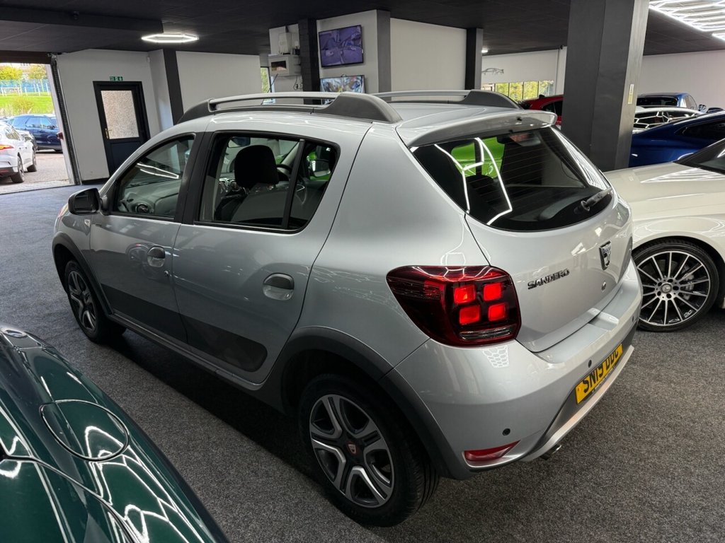 Used Dacia Sandero Stepway 2019 for sale - 76985721: Photo 3