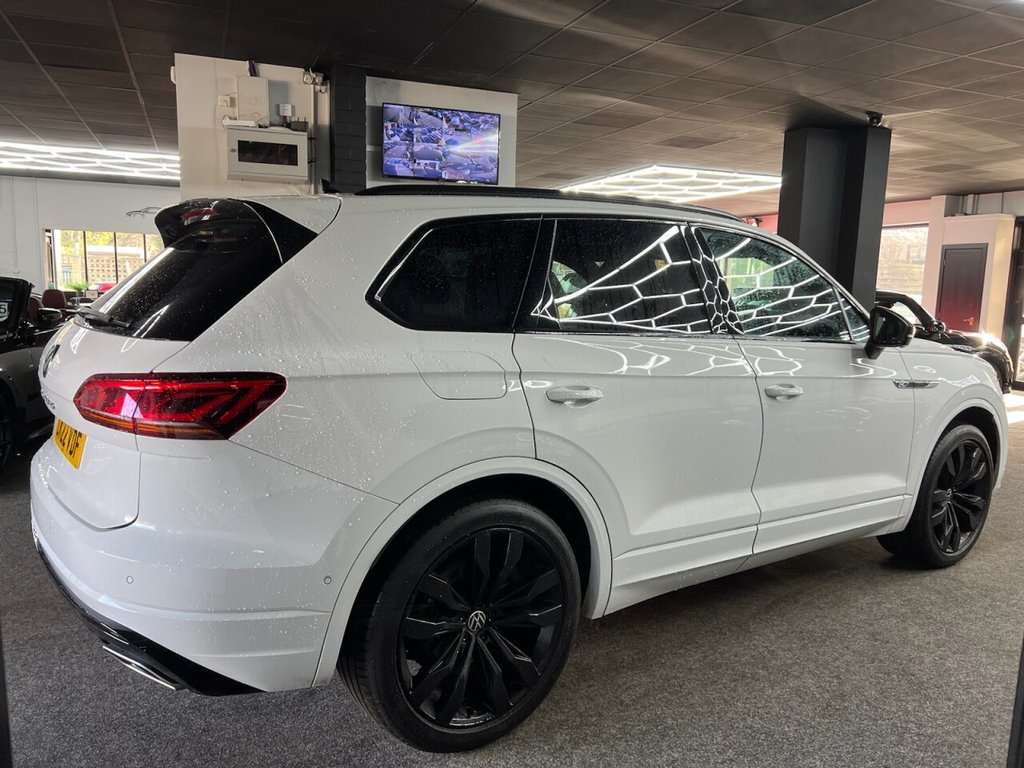 Used Volkswagen Touareg 2022 for sale - 77692479: Photo 4