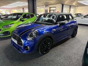Used MINI Hatch 2020 for sale - 76376160: Photo