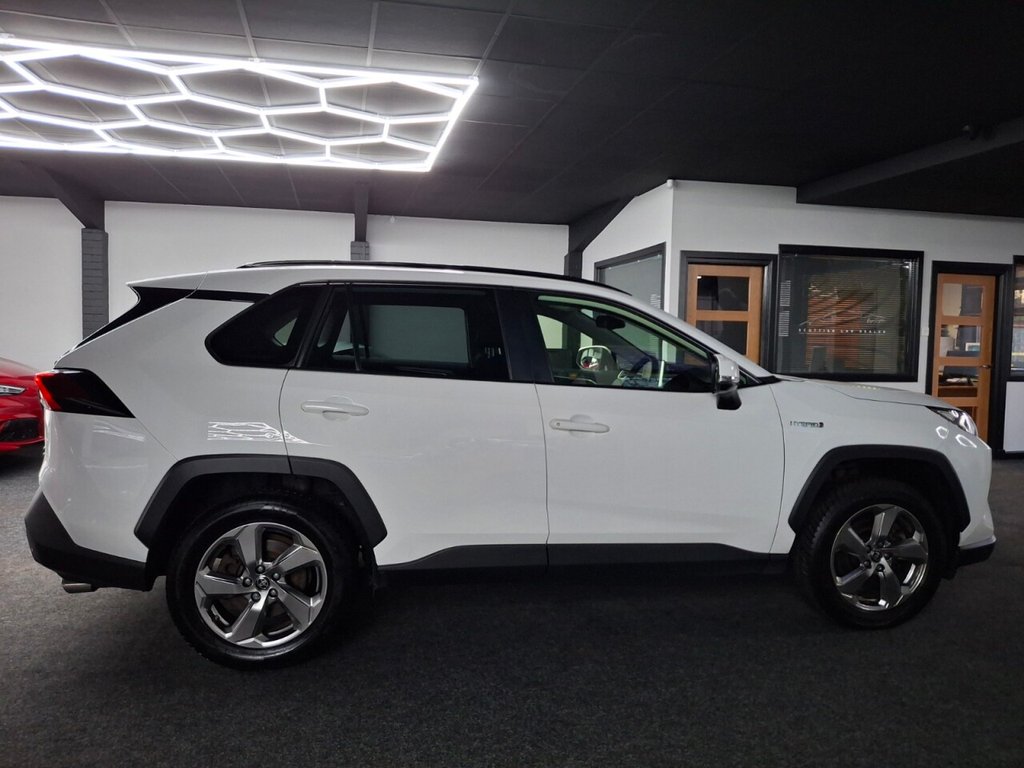 Used Toyota RAV4 2022 for sale - 76210708: Photo 14