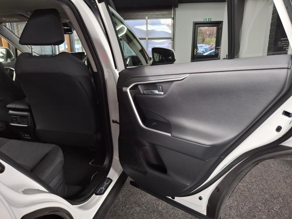 Used Toyota RAV4 2022 for sale - 76210708: Photo 38