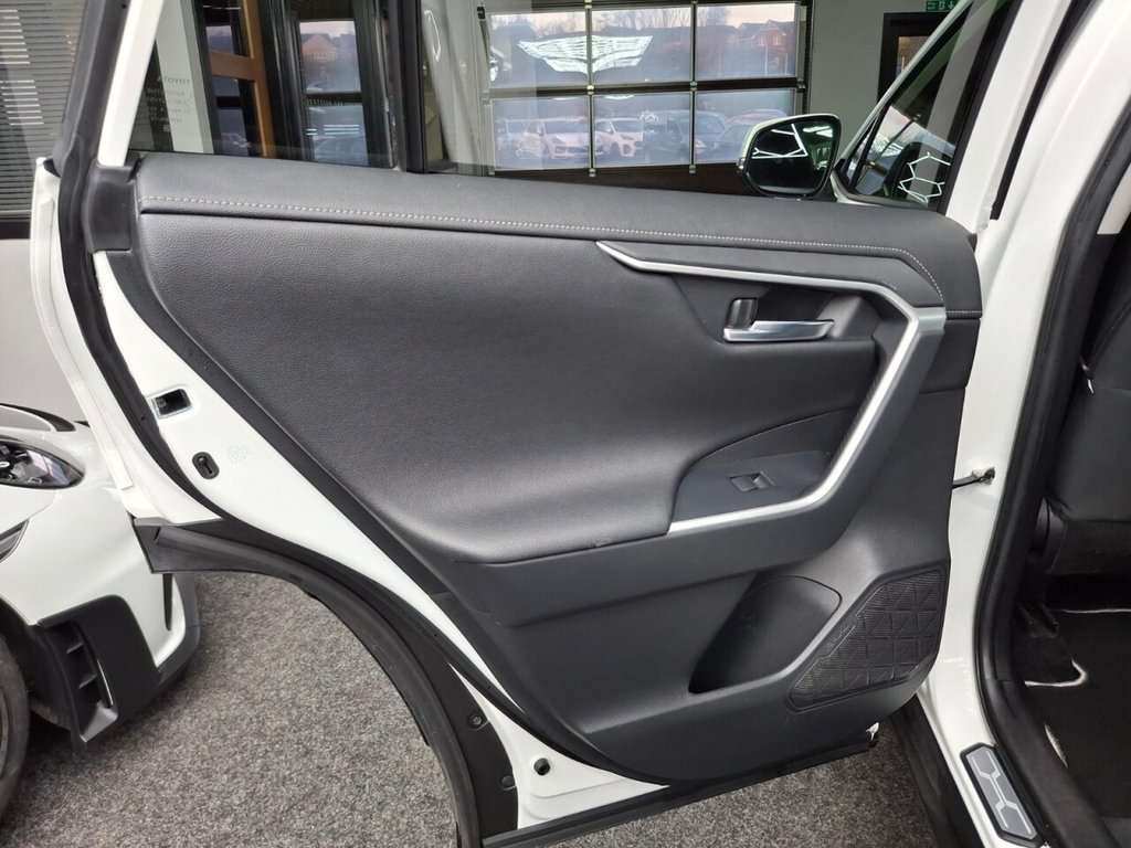 Used Toyota RAV4 2022 for sale - 76210708: Photo 41