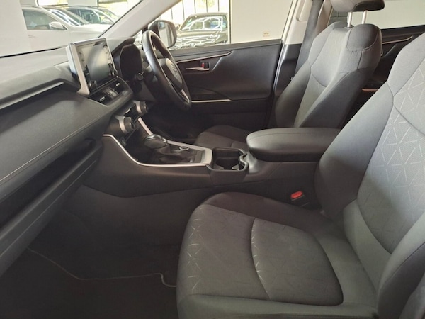 Used Toyota RAV4 2022 for sale - 76210708: Photo 6