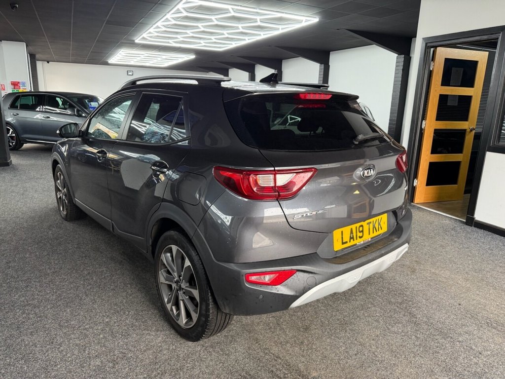 Used Kia Stonic 2019 for sale - 76256684: Photo 2