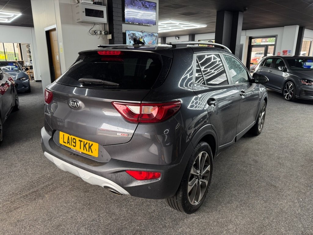 Used Kia Stonic 2019 for sale - 76256684: Photo 3