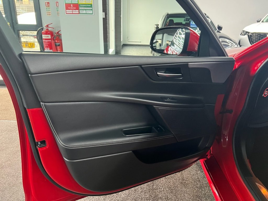 Used Jaguar XE 2019 for sale - 77236582: Photo 25