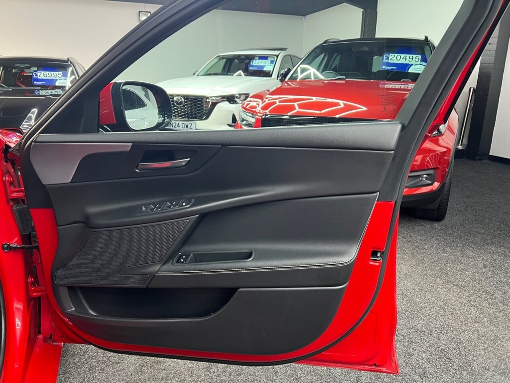 Used Jaguar XE 2019 for sale - 77236582: Photo 32