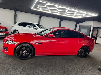 Used Jaguar XE 2019 for sale - 77236582: Photo