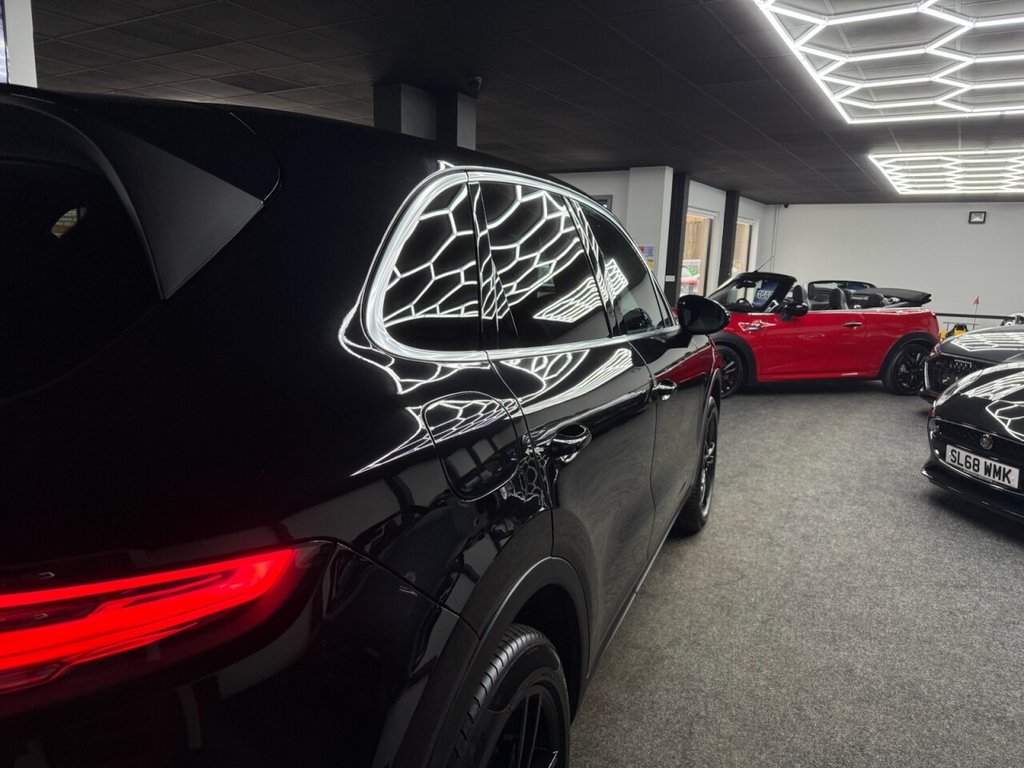 Used Porsche Cayenne 2018 for sale - 77477306: Photo 11