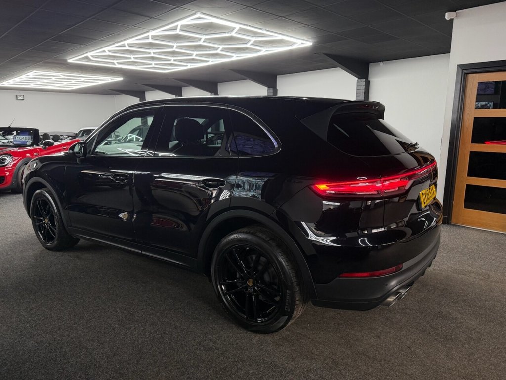 Used Porsche Cayenne 2018 for sale - 77477306: Photo 3