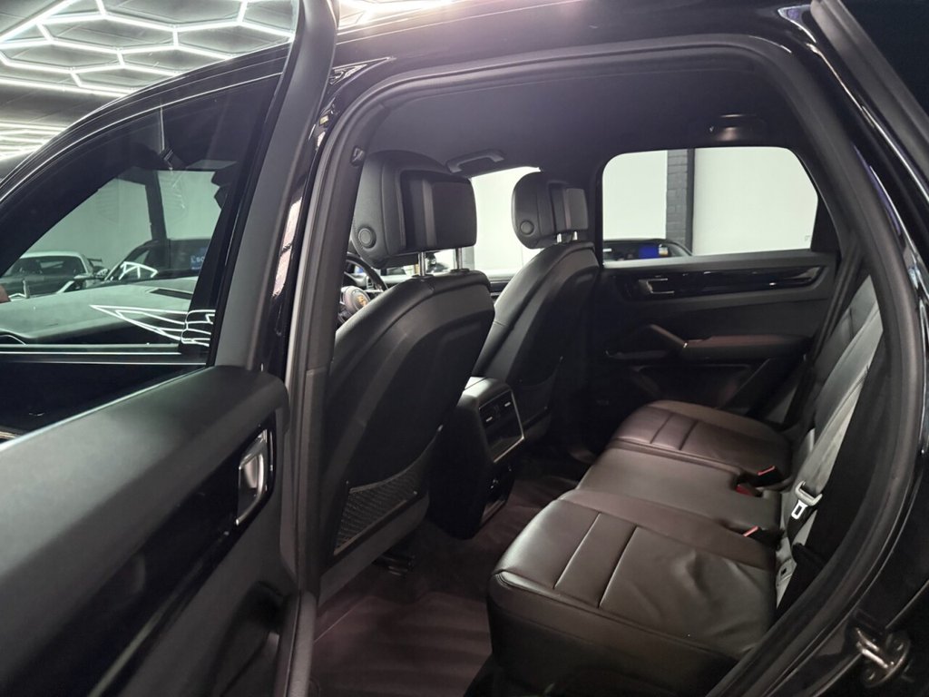 Used Porsche Cayenne 2018 for sale - 77477306: Photo 41