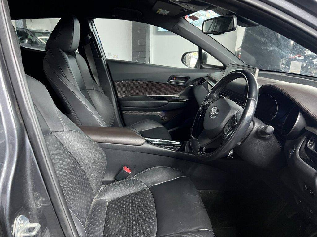 Used Toyota C-HR 2018 for sale - 77936111: Photo 5