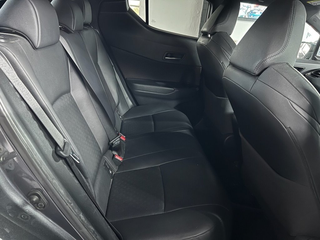 Used Toyota C-HR 2018 for sale - 77936111: Photo 8