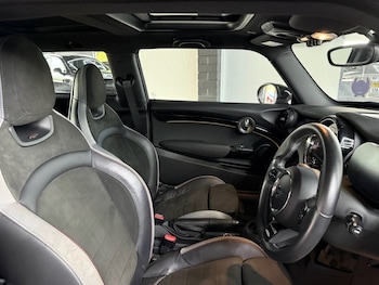 Used MINI Hatch 2022 for sale - 79562934: Photo